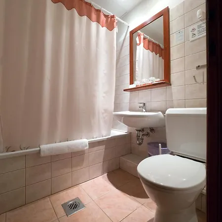 Cabernet Hotel 3*